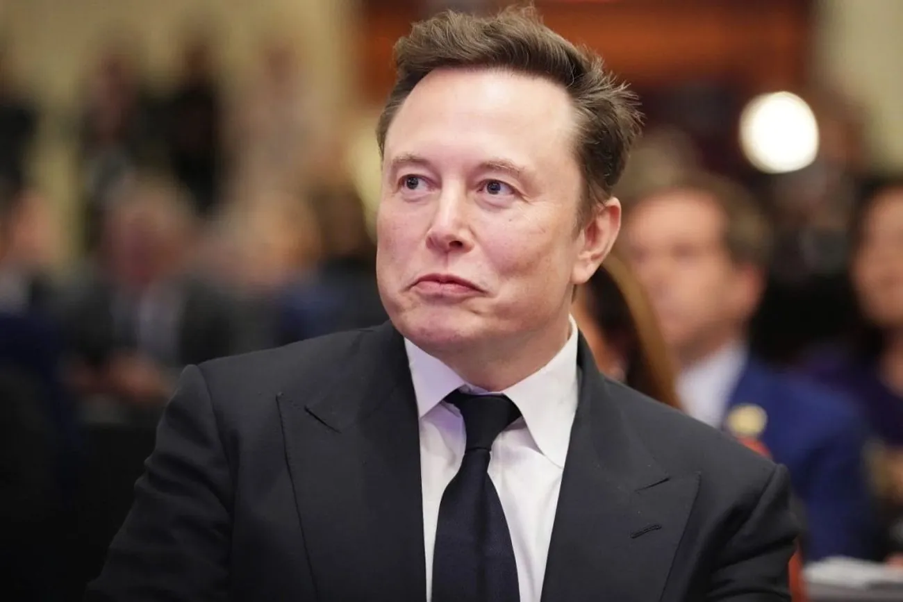 Маск відреагував на статтю WSJ щодо його планів призупинити створення політичної партії