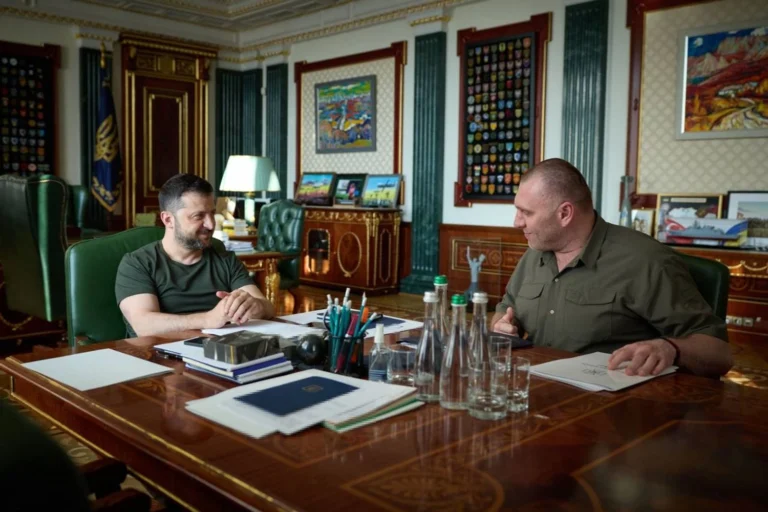 Нові далекобійні операції українських оборонців погоджено – Зеленський