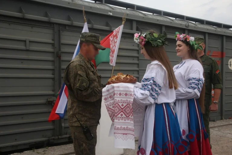 До білорусі прибув перший ешелон військових рф для навчань “Захід-2025” 6 серпня 2025