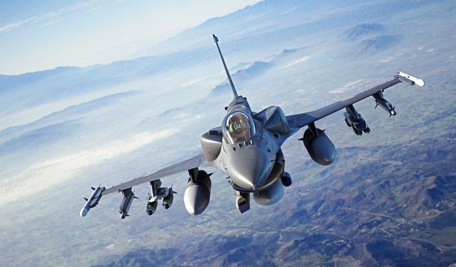 Польща підписала угоду щодо модернізацію своїх винищувачів F-16 на суму 3,8 млрд дол - Bloomberg