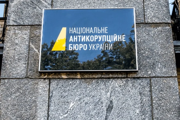 Конфлікт інтересів: детектив НАБУ перейшов на керівну посаду в “Укрзалізницю” після того, як знайшов там корупцію – експерт