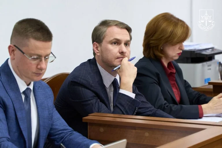 “Відтепер жодних затягувань чи безпідставних перенесень засідань”: Кравченко про суд над Косовим