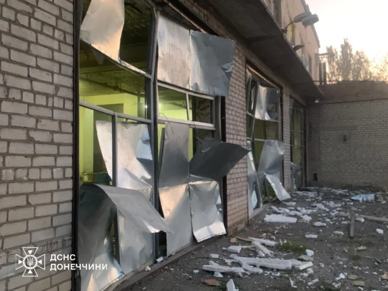 Війська рф атакували пожежну частину у Костянтинівці: показали наслідки