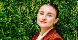 Vogue США має нову керівницю: 39-річна Хлоя Малль замінила Анну Вінтур