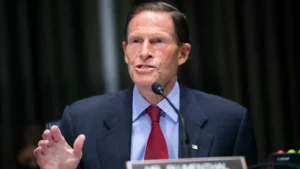 "Потреби чекати немає": Конгрес США може запровадити антиросійські санкції без схвалення Трампа - сенатор