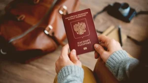 Брюссель має намір посилити візові правила для громадян рф вже до кінця року - Politico