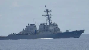Китай попередив Велику Британію та США через прохід кораблів Тайванською протокою