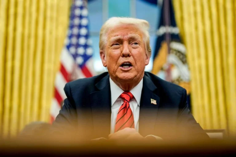 Їхня економіка котиться в пекло, а вони бомблять все підряд – Трамп про рф