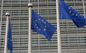 Politico: Єврокомісія представила пропозицію щодо кредиту з використанням російських коштів на €140 млрд для України