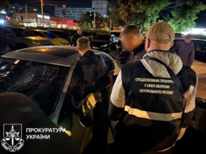 Держслужбовця у Києві затримали за схему списання з військового обліку за $36 тисяч