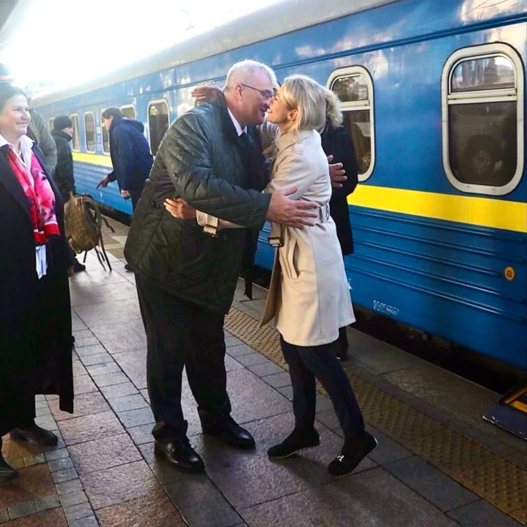 Голова дипломатії ЄС Каллас прибула до Києва: у фокусі переговорів – підтримка України