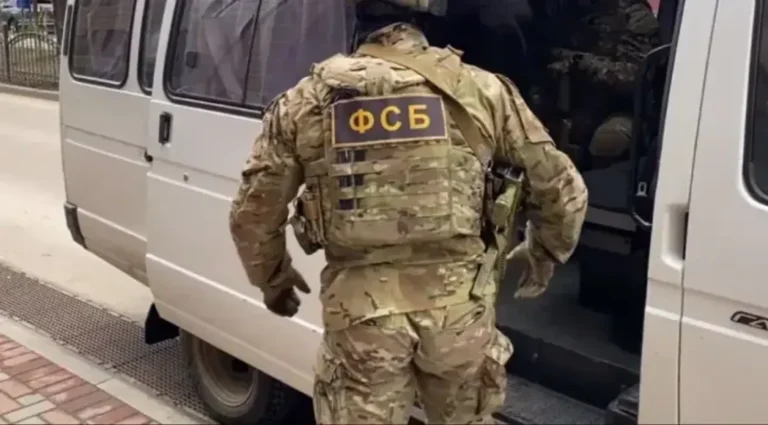 Окупанти провели обшуки у кримських татар та затримали чотирьох жінок: деталі