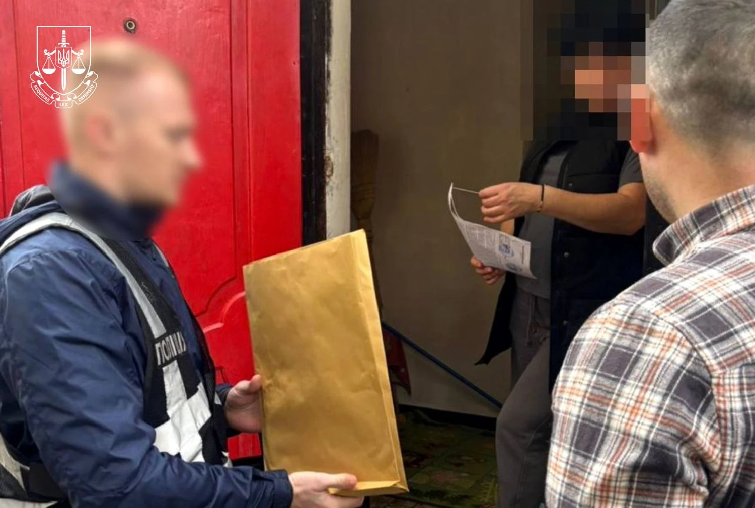 Посадовці Одеської міськради привласнили 1,6 млн грн на товарах для ЗСУ: проведено низку обшуків