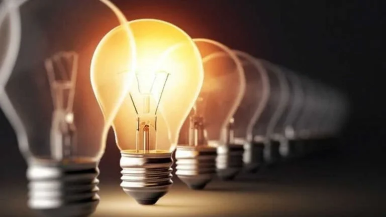 В четвер майже по всій Україні вимикатимуть світло протягом доби – Укренерго