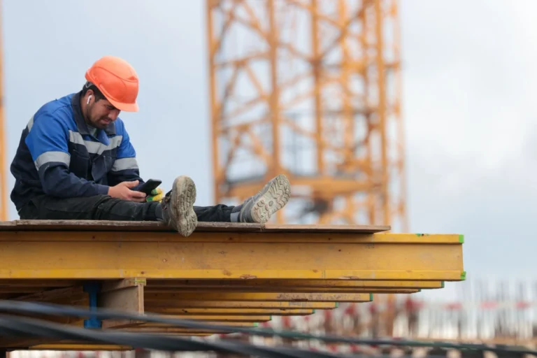 Зарплатна криза охопила всі регіони росії: заборгованість перевищила 1,95 млрд рублів – розвідка