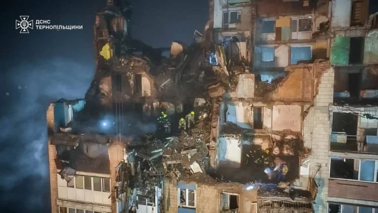 Семеро дітей стали жертвами атаки рф на Тернопіль: померла 12-річна дівчинка