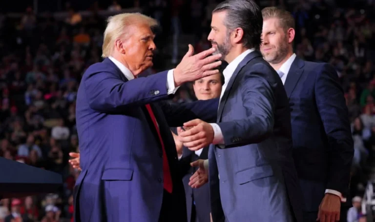 Син Трампа: батько може вийти з переговорів щодо України, якщо мирні спроби проваляться