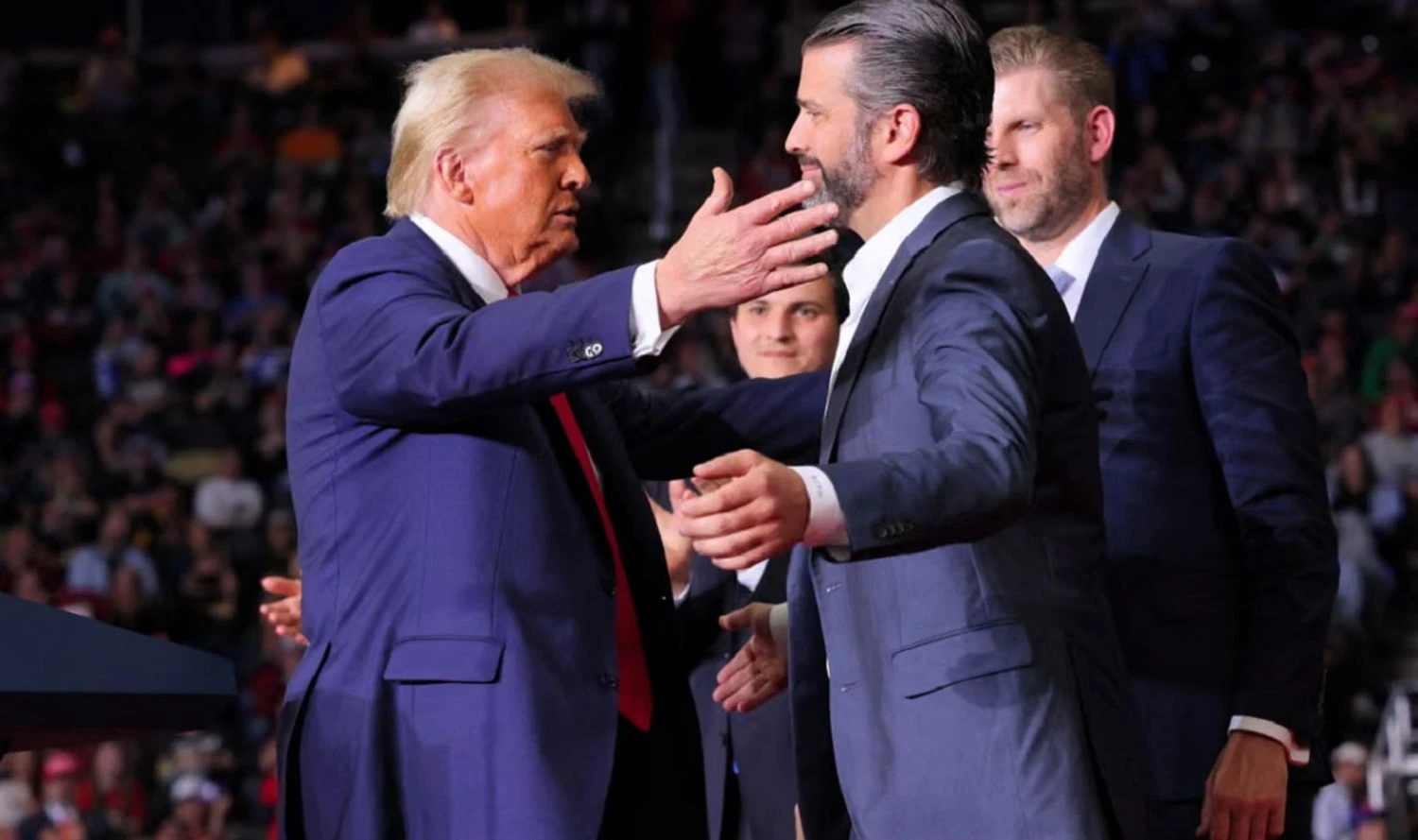 Син Трампа: батько може вийти з переговорів щодо України, якщо мирні спроби проваляться