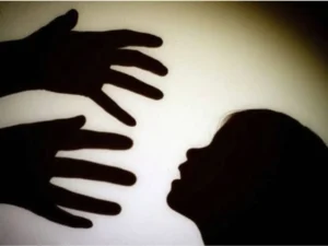 Силою заманив 13-річну дитину в квартиру і зґвалтував: прокуратура вимагає найсуворішого покарання жителю Кривого Рогу