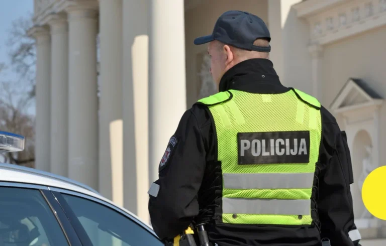 Катував цивільних та полонених: російському військовому висунуто підозру у воєнних злочинах у Мелітополі