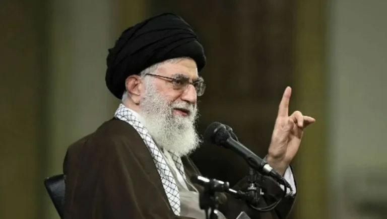 КВІР оголосив безпеку “червоною лінією” та пообіцяв придушити протести в Ірані