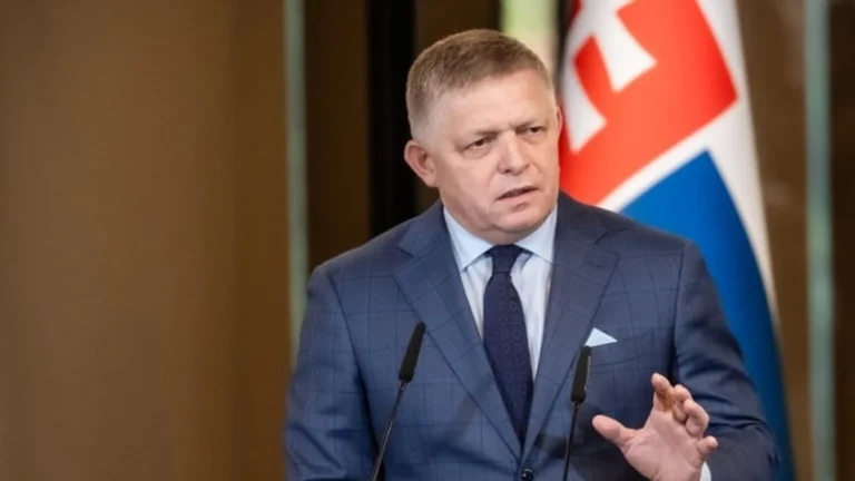 Фіцо заявив, що “відкидає брехню” Politico після матеріалу про його занепокоєння за стан Трампа