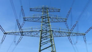 Російські атаки залишили без світла жителів у 5 областях, графіки відключень майже у всіх регіонах - Міненерго