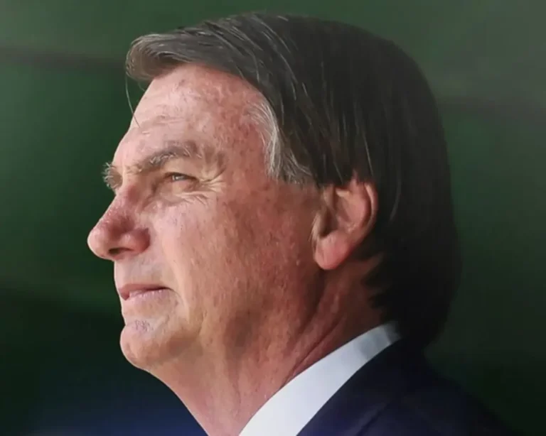 Експрезидент Бразилії Болсонару переніс медичну процедуру з лікування сильної гикавки