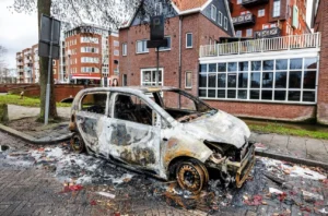 "Насильницькі новорічні святкування": поліція Нідерландів затримала 250 осіб