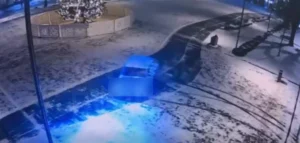 Водій на ВАЗ влаштував дрифт біля Оперного театру у Львові: патрульна поліція знайшла його