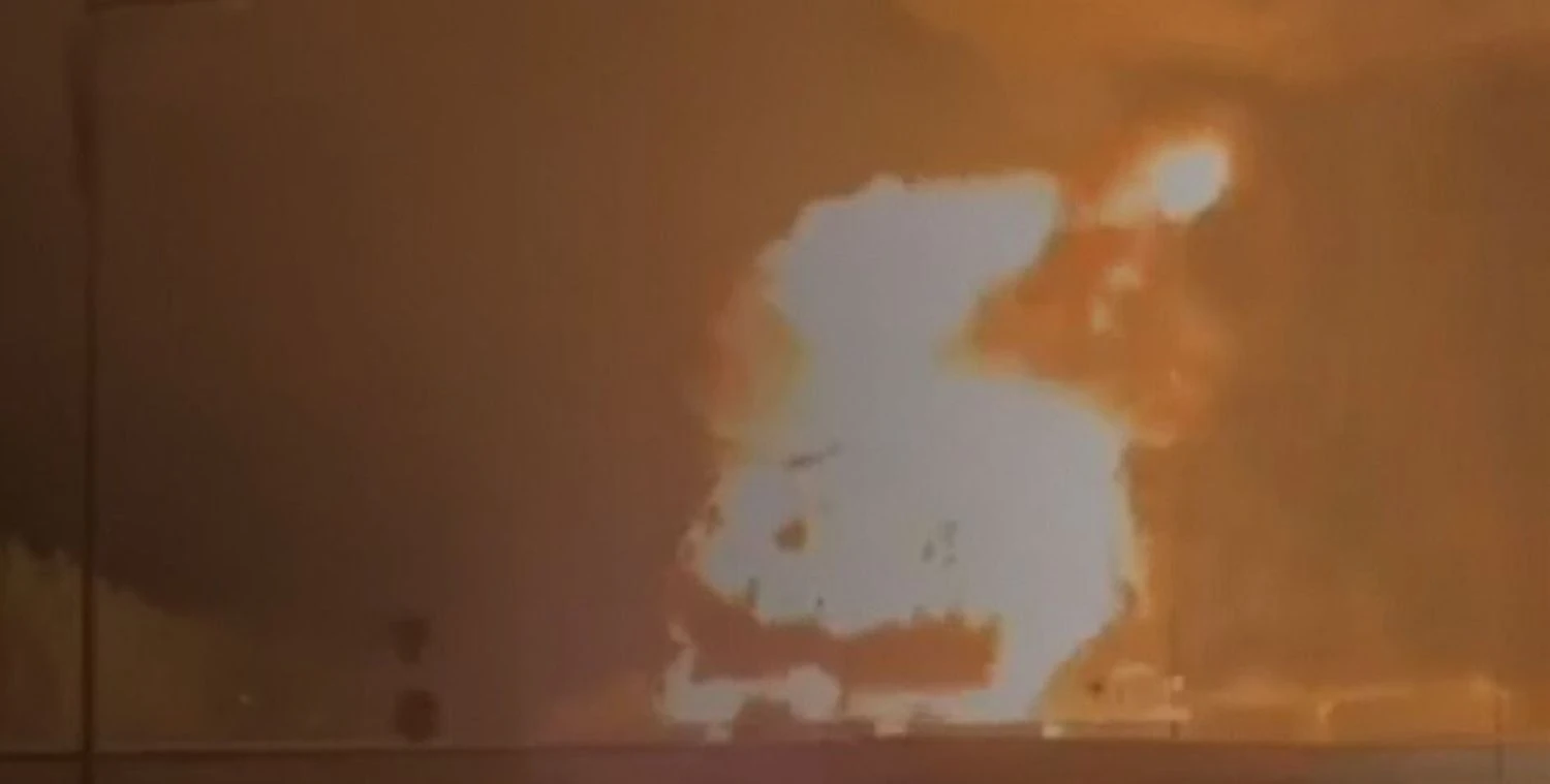 Генштаб підтвердив ураження нафтобази у бєлгородській області рф та складу МТЗ окупантів