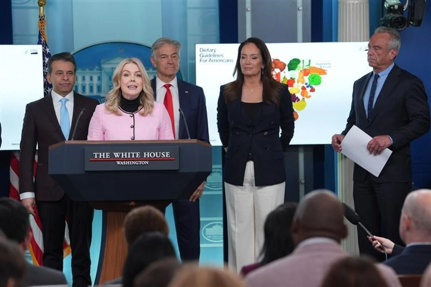 Трамп завжди розглядає всі варіанти: речниця Білого дому про можливість застосування сили у Гренландії