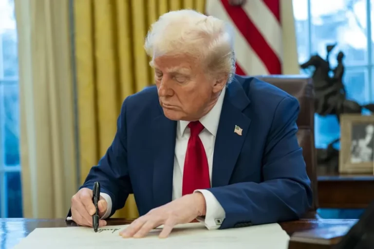 Трамп підтримав ухвалення двопартійного законопроєкту про санкції проти росії – сенатор Грем