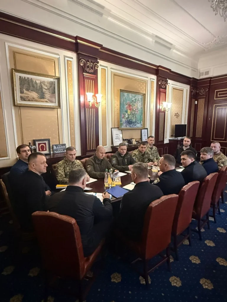 Готуються рішення щодо корупції в ТЦК і СЗЧ у військах: Буданов провів нараду з військовим командуванням та правоохоронцями 