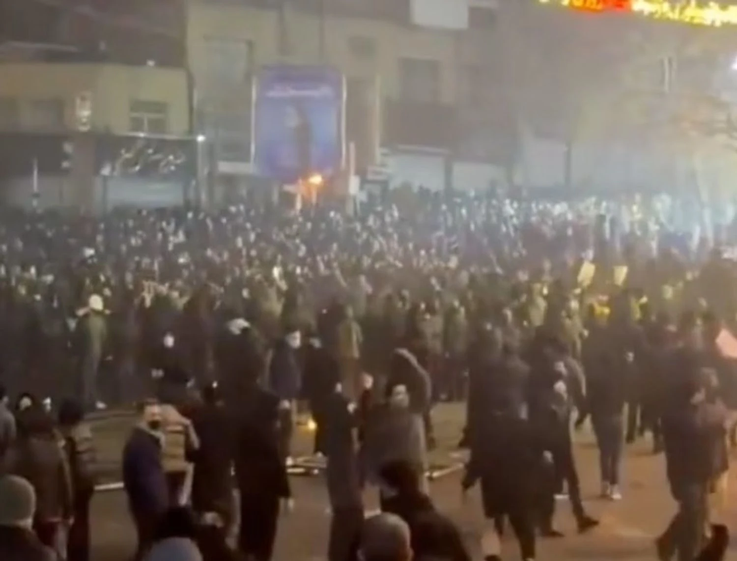 Білий дім розглядає варіанти авіаударів по Ірану у разі розстрілу протестувальників - WSJ