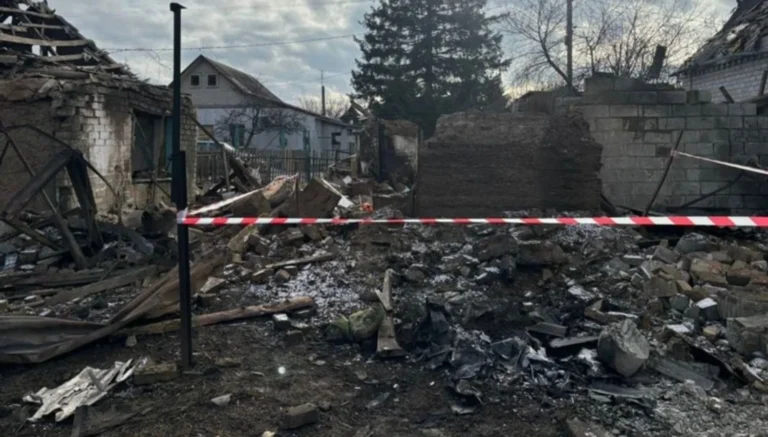 Удар рф по Вільнянську: загинула жінка, є поранені та руйнування, розпочато розслідування