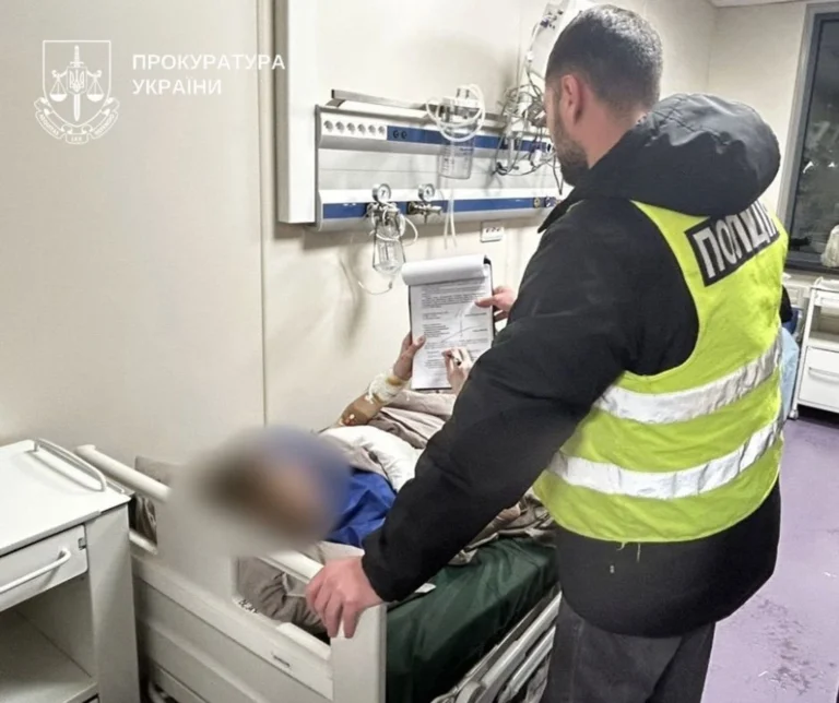 Напад 9-класника з ножем у школі в Києві: підлітку повідомили про підозру