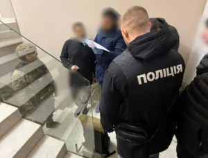 У Дніпрі, Запоріжжі та Львові проходять обшуки: перші деталі