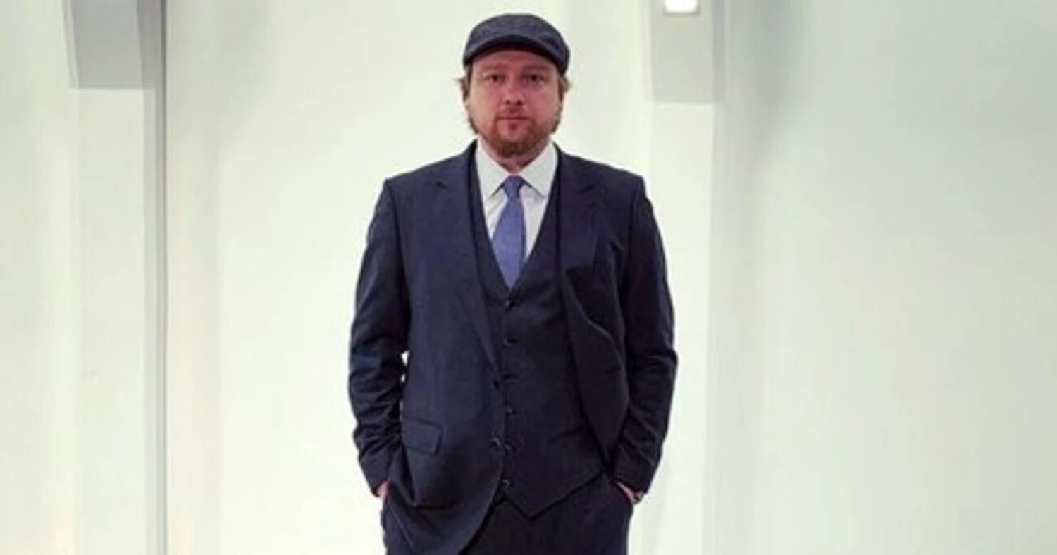 Блогер Володимир Петров звільнений з Національного військового меморіального кладовища