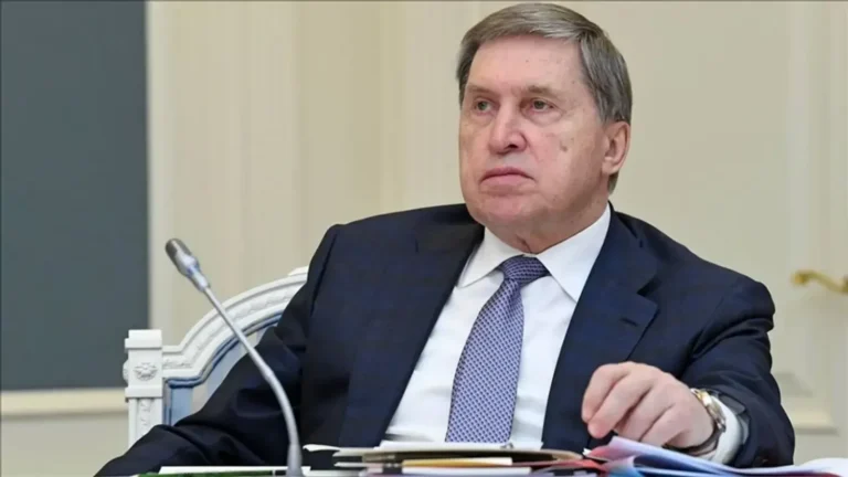 Якщо Зеленський справді готовий до зустрічі, тоді  ми запрошуємо його до москви – помічник путіна ушаковПомічник путіна юрій ушаков заявив про готовність росії до зустрічі із Зеленським у москві, якщо той готовий до переговорів. російська сторона гарантує безпеку та умови для роботи, але вимагає підготовленості та орієнтації на результат.Політика • 13:09 • 2794 перегляди