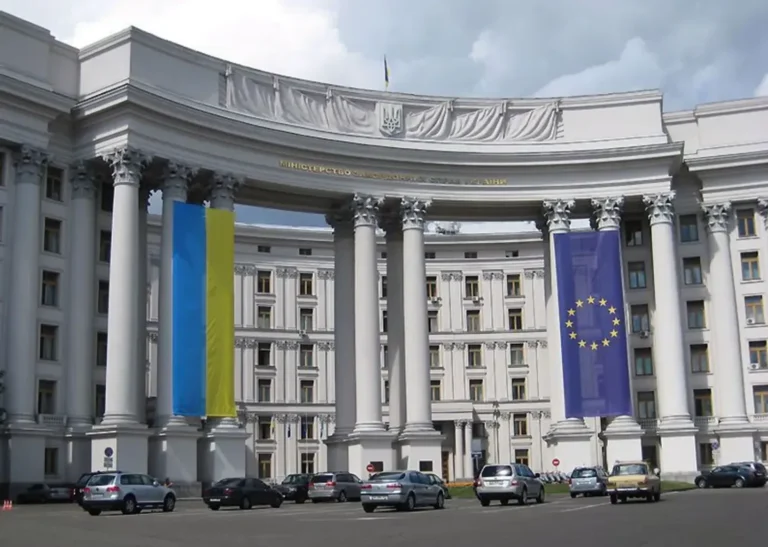 Україна затвердила стратегію щодо Антарктики, Арктики та Світового океану – МЗС