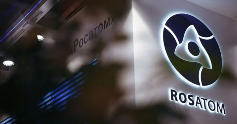 Росатом ігнорує санкції Британії та продовжує будівництво атомних електростанцій за кордоном – Reuters