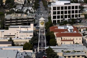 Warner Bros. Discovery підписала угоду про злиття з Paramount Skydance