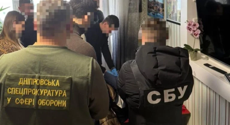 У Дніпрі викрили схему дезертирства за 4-15 тисяч доларів – Офіс генпрокурора