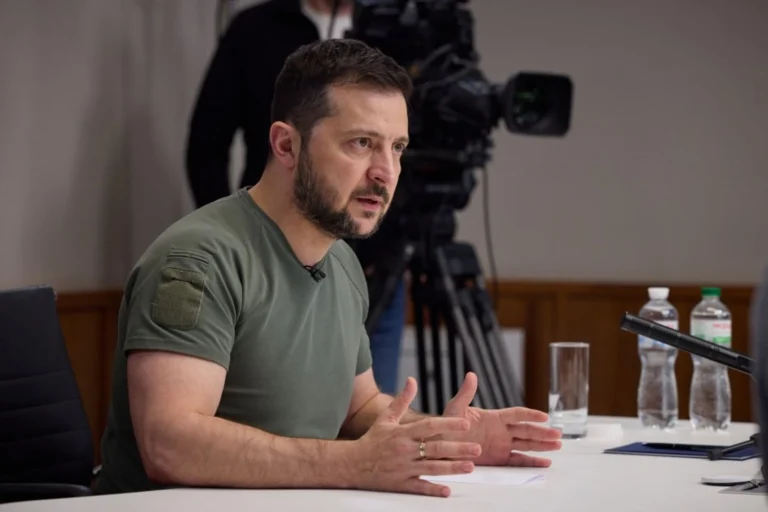 рф скорочує випуск ракет і спрямовує фінанси на масове виробництва дронів – Зеленський назвав російську ціль