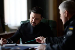 росія планує розгорнути чотири станції управління БПЛА у білорусі, а також на окупованих територіях України - Президент