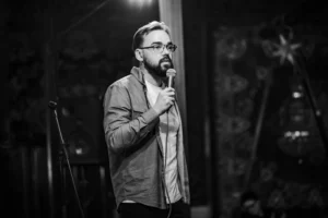 Пам’ятайте його смішним: на фронті загинув стендап-комік та військовий Артур Петров