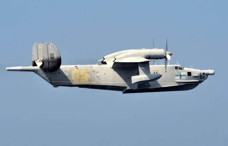 Генштаб підтвердив ураження ворожого літака-амфібії Бе-12 біля Криму
