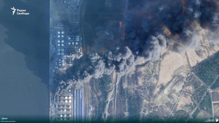 Мінімум 30% резервуарів – у ЦПД РНБО назвали масштаб уражень у російському порту усть-луга