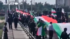 Іранці утворюють живі ланцюги вздовж мостів та електростанцій через погрози Трампа